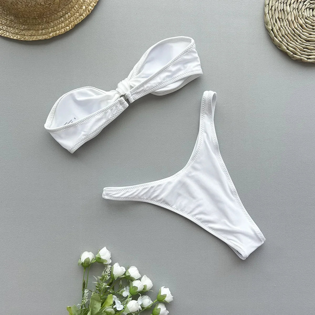 Bandeau Geknoteter High-Cut Bikini – Brasilianischer Stil für selbstbewusste Frauen